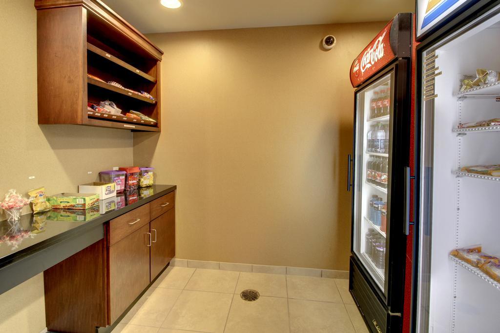 Cobblestone Inn&suites - 3*